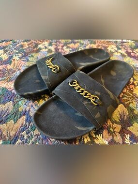 NWOT Tom Ford Gold Chain Accent Black Camouflage Slide Sandals Size 10 T
